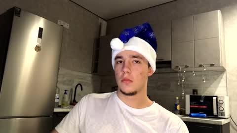 pum_pum_pum online show from December 25, 2024, 4:43 pm