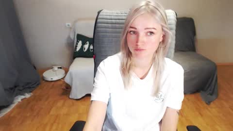 Polly online show from February 2, 2026, 3:38 am