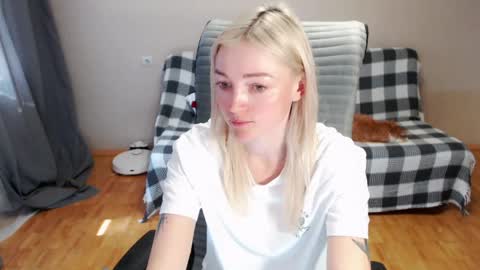 Polly online show from May 17, 2026, 6:11 am