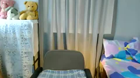 Snapshot of pumii_akiko chatting on July 8, 2026, 5:01 am pumii online show from July 8, 2026, 5:01 am
