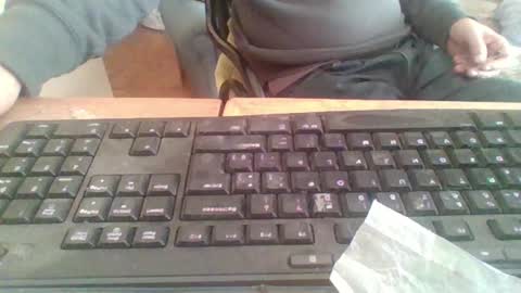 pup_y online show from November 12, 2025, 9:32 am