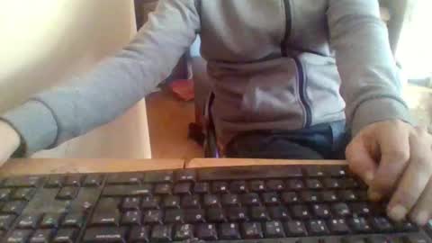 pup_y online show from November 20, 2025, 3:34 pm