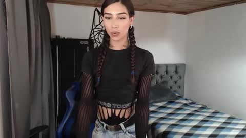 Cris online show from March 12, 2026, 6:14 pm