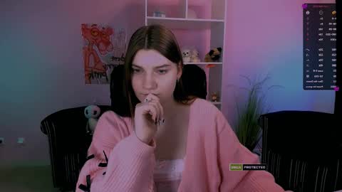 Snapshot of pure_radiance chatting on March 10, 2025, 1:21 pm Ask me3 online show from March 10, 2025, 1:21 pm
