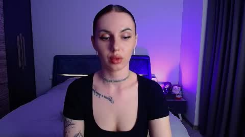 Julia online show from April 28, 2026, 5:18 pm
