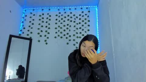 Snapshot of purefire2000 chatting on October 17, 2025, 11:02 am purefire2000 online show from October 17, 2025, 11:02 am