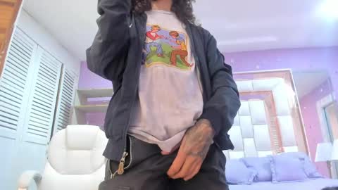 Experienced guys  online show from June 8, 2026, 7:36 pm