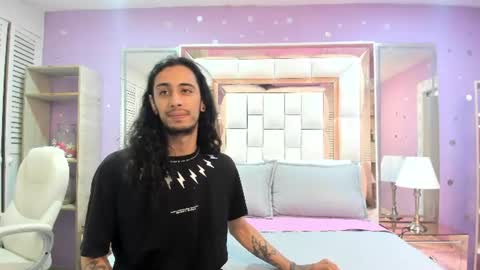 Experienced guys  online show from June 14, 2026, 1:24 pm
