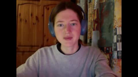 purple_cat55 online show from October 28, 2025, 8:18 am