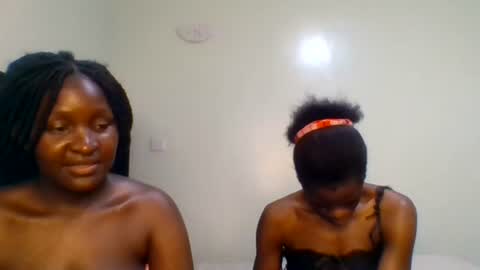 Snapshot of purple_honey2 chatting on June 23, 2026, 3:43 pm Honey online show from June 23, 2026, 3:43 pm