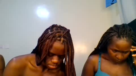 Snapshot of purple_honey2 chatting on July 6, 2026, 7:27 pm Honey online show from July 6, 2026, 7:27 pm