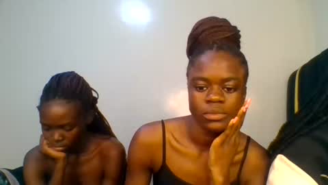 Snapshot of purple_honey2 chatting on July 12, 2026, 4:25 am Honey online show from July 12, 2026, 4:25 am