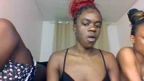 Snapshot of purple_honey2 chatting on August 1, 2026, 7:13 pm Honey online show from August 1, 2026, 7:13 pm