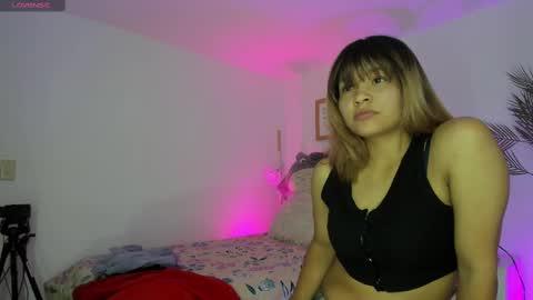 Snapshot of purple_jinx_ chatting on September 23, 2025, 6:44 pm PURPLE online show from September 23, 2025, 6:44 pm