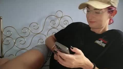Snapshot of purplerainn69 chatting on September 21, 2025, 1:35 pm PurpleRainn69  Dina online show from September 21, 2025, 1:35 pm