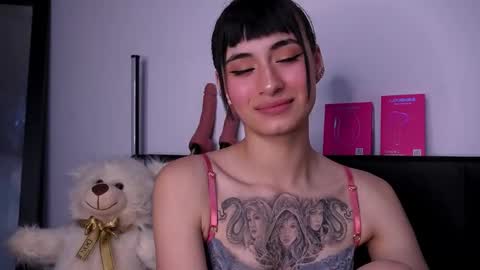 Alynn online show from March 13, 2026, 8:37 pm