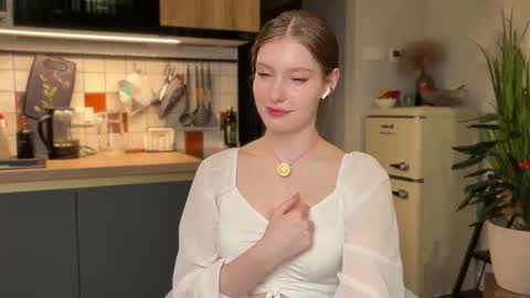 Snapshot of purrpure chatting on September 27, 2025, 7:08 pm Aileen online show from September 27, 2025, 7:08 pm