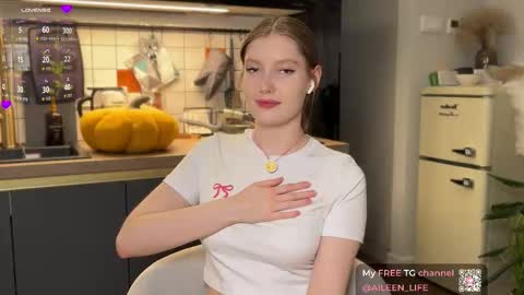 Snapshot of purrpure chatting on October 30, 2025, 7:47 pm Aileen online show from October 30, 2025, 7:47 pm