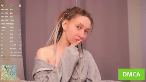 Snapshot of purssophie chatting on October 26, 2025, 5:24 am Sophie Fav patterns 99199444press my buttons see what happens online show from October 26, 2025, 5:24 am