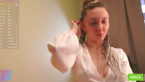 Snapshot of purssophie chatting on November 3, 2025, 5:31 am Sophie Fav patterns 99199444press my buttons see what happens online show from November 3, 2025, 5:31 am