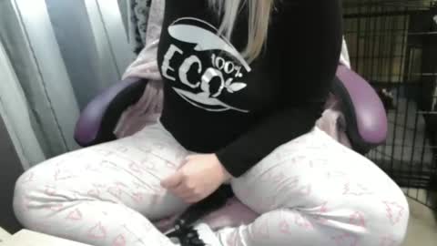 Snapshot of pussy_for_u chatting on February 20, 2025, 4:03 pm Lara online show from February 20, 2025, 4:03 pm
