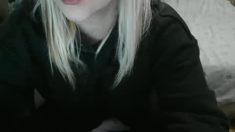 Snapshot of pussy_for_u chatting on March 3, 2025, 8:43 pm Lara online show from March 3, 2025, 8:43 pm