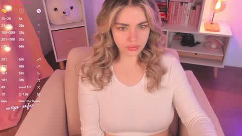 Snapshot of pussy_kattt chatting on January 26, 2025, 5:45 am kat follow online show from January 26, 2025, 5:45 am