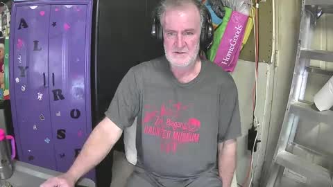 Mark online show from February 25, 2025, 11:22 pm