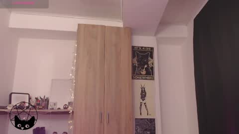 Mari online show from April 24, 2026, 4:48 am