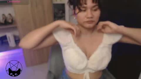 Mari online show from April 27, 2026, 1:58 am