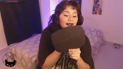 Mari online show from June 25, 2026, 5:34 am