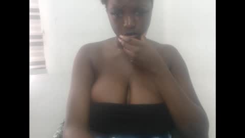 Snapshot of pussydollurz chatting on November 3, 2025, 1:01 pm pussydollurz online show from November 3, 2025, 1:01 pm