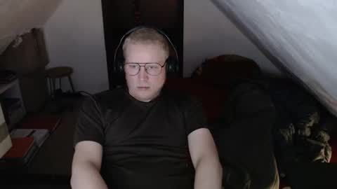 pussylovercb online show from March 18, 2026, 9:29 pm