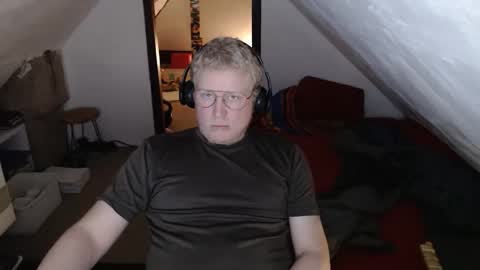 pussylovercb online show from May 9, 2026, 10:15 pm