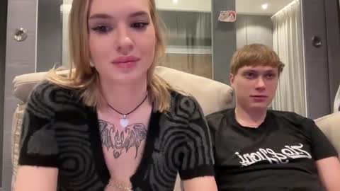 Lina online show from October 9, 2025, 9:57 pm