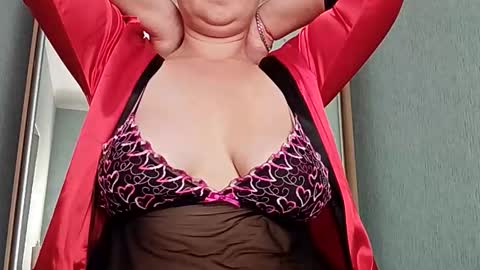 Snapshot of pussyxkitty chatting on September 20, 2025, 5:41 am Alice online show from September 20, 2025, 5:41 am