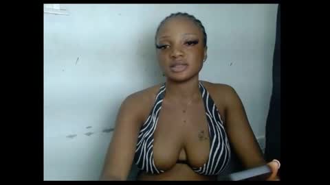 pussyxwetx online show from April 21, 2026, 10:45 pm
