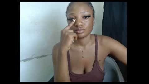 pussyxwetx online show from April 24, 2026, 9:45 am