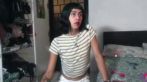 Snapshot of putiputisexo chatting on March 11, 2026, 4:35 pm putinaicolls online show from March 11, 2026, 4:35 pm