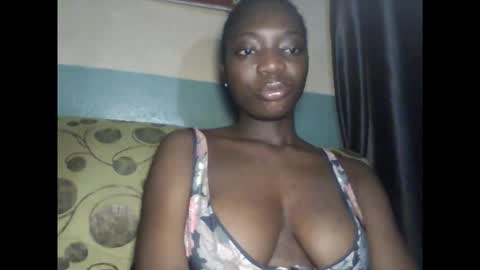 Snapshot of pweedy_ora chatting on October 7, 2025, 11:51 am ora online show from October 7, 2025, 11:51 am