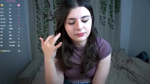 Snapshot of pyro_flerrr chatting on October 23, 2025, 9:13 pm Ava online show from October 23, 2025, 9:13 pm