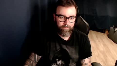 Snapshot of pyroxen chatting on November 1, 2025, 9:50 pm Yog Sothoth online show from November 1, 2025, 9:50 pm