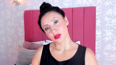 Snapshot of qadeshh_ chatting on October 19, 2025, 6:03 am qadeshh  online show from October 19, 2025, 6:03 am