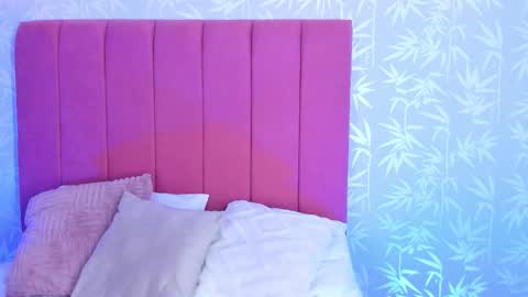 Snapshot of qadeshh_ chatting on October 29, 2025, 6:04 am qadeshh  online show from October 29, 2025, 6:04 am