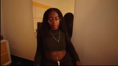 Keyla Queen Black online show from December 16, 2025, 9:42 pm