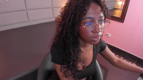 Snapshot of qeen_blackk chatting on March 2, 2025, 5:04 pm Shekoni Schedule 700 - 1400 gtm-5 online show from March 2, 2025, 5:04 pm
