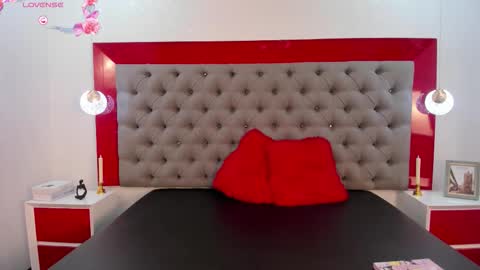 Snapshot of qeen_blackk chatting on September 11, 2025, 12:11 am Shekoni Schedule 700 - 1400 gtm-5 online show from September 11, 2025, 12:11 am