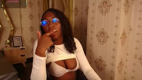 Snapshot of qeen_blackk chatting on October 20, 2025, 8:31 pm Shekoni Schedule 700 - 1400 gtm-5 online show from October 20, 2025, 8:31 pm