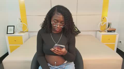 Snapshot of qeen_blackk chatting on October 23, 2025, 8:29 pm Shekoni Schedule 700 - 1400 gtm-5 online show from October 23, 2025, 8:29 pm