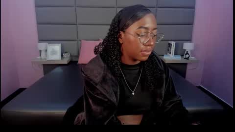 Snapshot of qeen_blackk chatting on October 28, 2025, 9:06 pm Shekoni Schedule 700 - 1400 gtm-5 online show from October 28, 2025, 9:06 pm